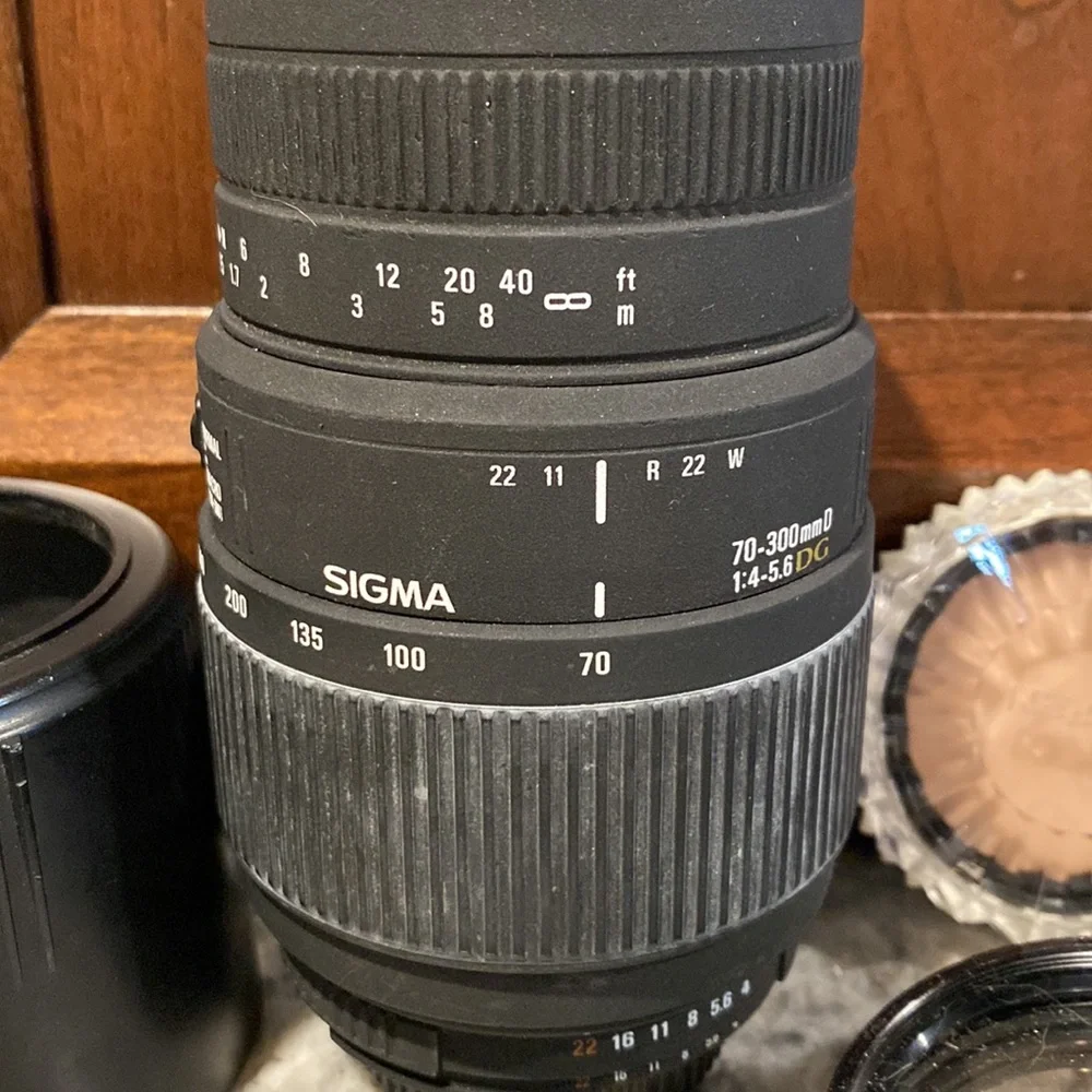SIGMA - for Nikon - 70-300mm lens